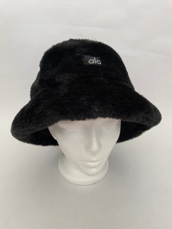 Alo Yoga Black Faux Fur Starstruck Bucket Hat Size Small / Medium, Athleisure